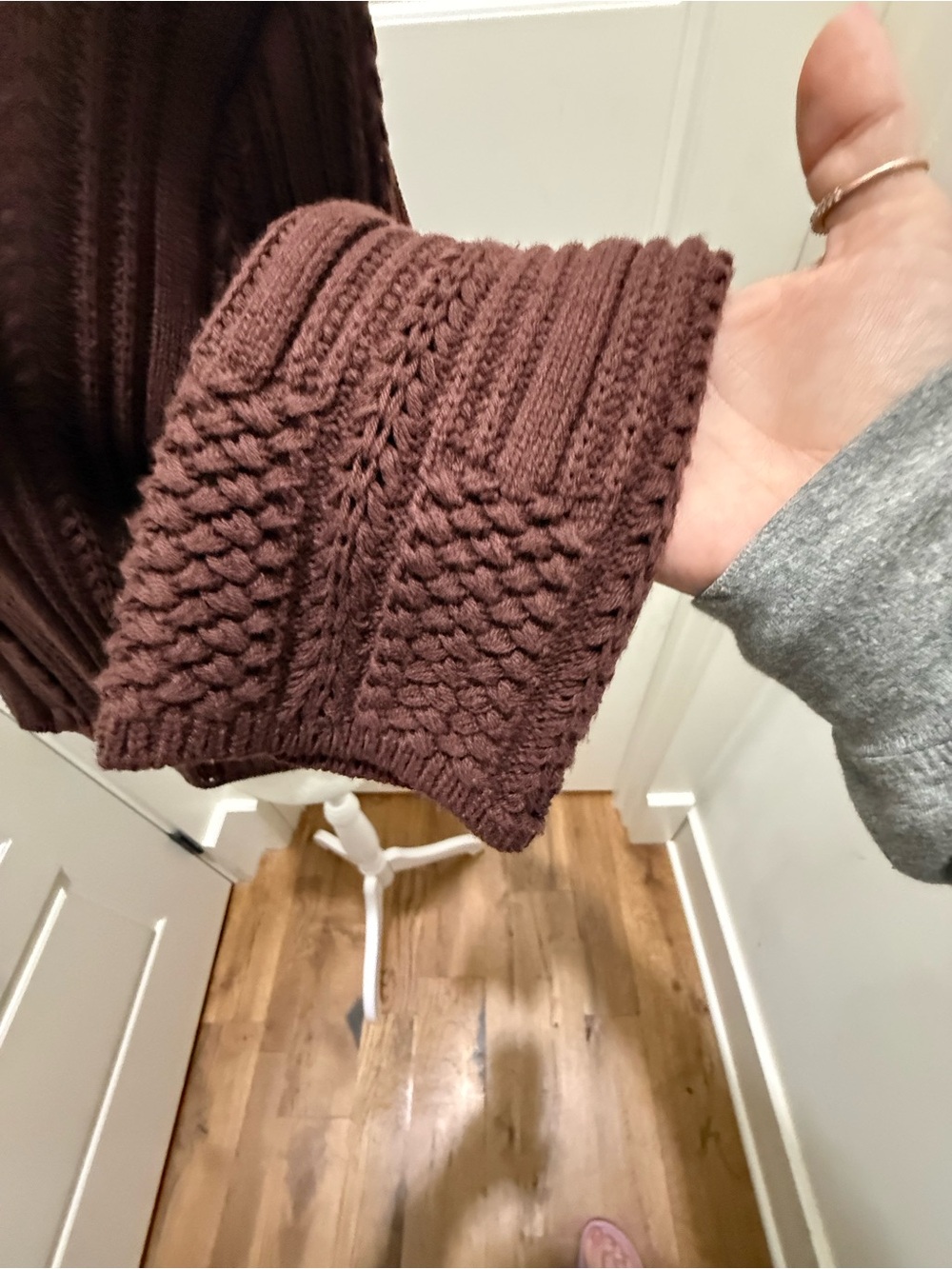 NWT. House of Harlow 1960. Chocolate Brown Cropped Knit Cardigan. Large. - Picture 9 of 13